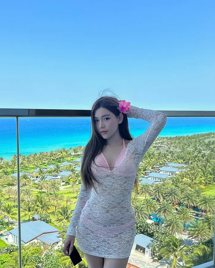 핑크색을 좋아하는 베트남녀